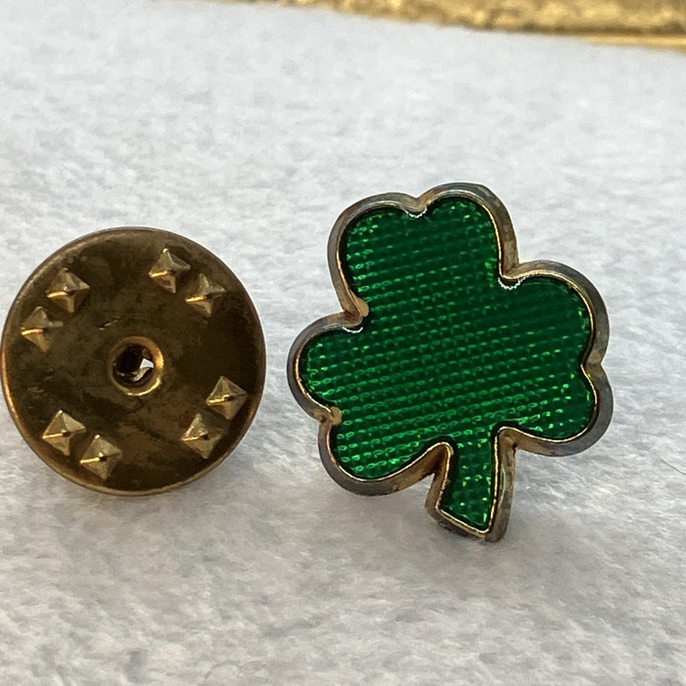 Vtg Green Shamrock 3 Leaf Clover Tie Tack Lapel Pin Lanyard Hat‎ Backpack Jacket